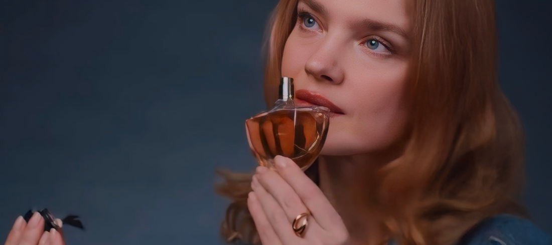 SPOTTED ! NATALIA VODIANOVA EN ŌKAN POUR SHALIMAR DE GUERLAIN