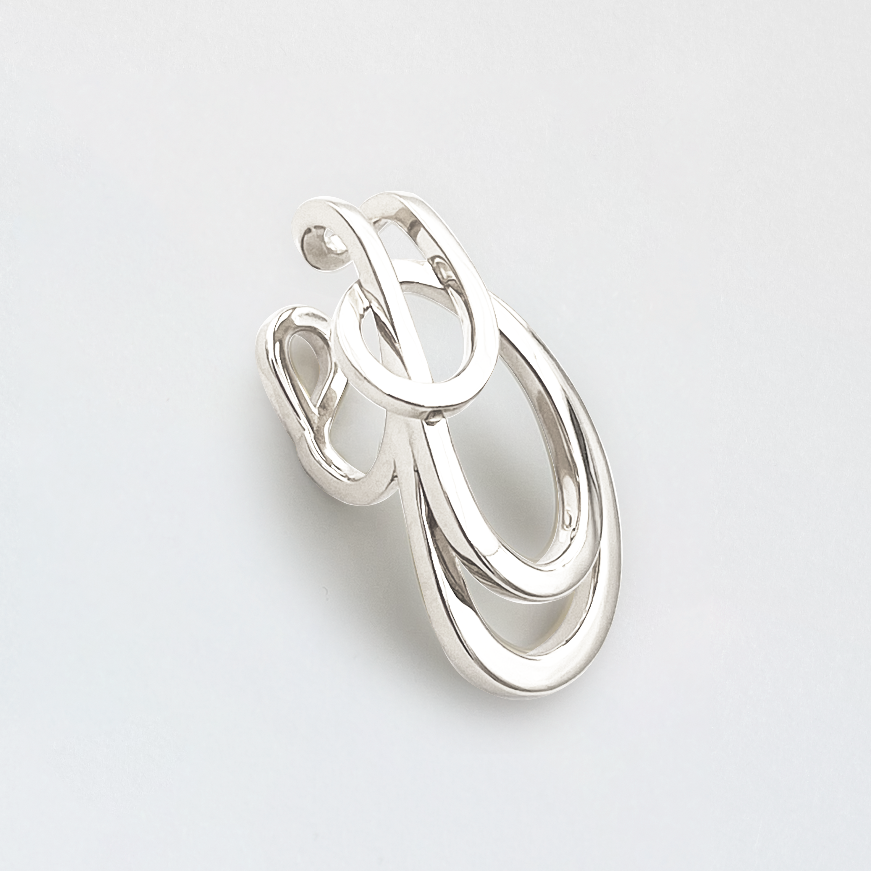 TRIPLE LOOP EARRING
