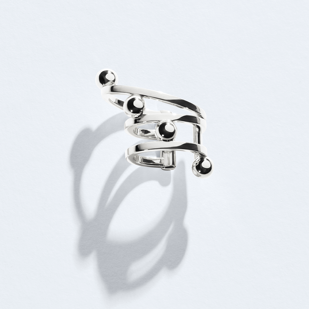 YŪGI 3-RING EARRING